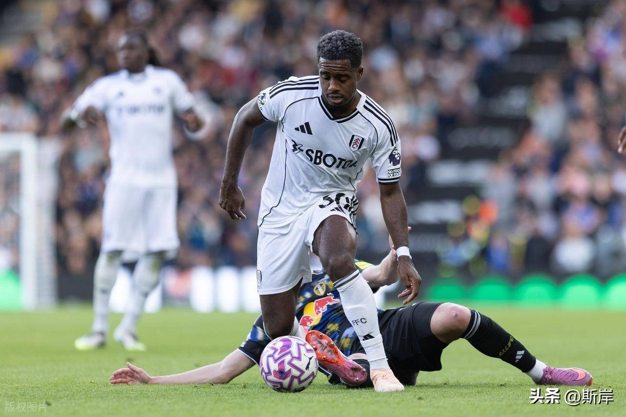 ag体育官网-夏洛特黄蜂训练开放日；今夜战术微调引欢呼；英超在即；医务组通报恢复