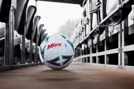 ag体育官网-斯图加特发布备战花絮；今夜门线救险；足总杯任务艰巨；赛季目标并未改变